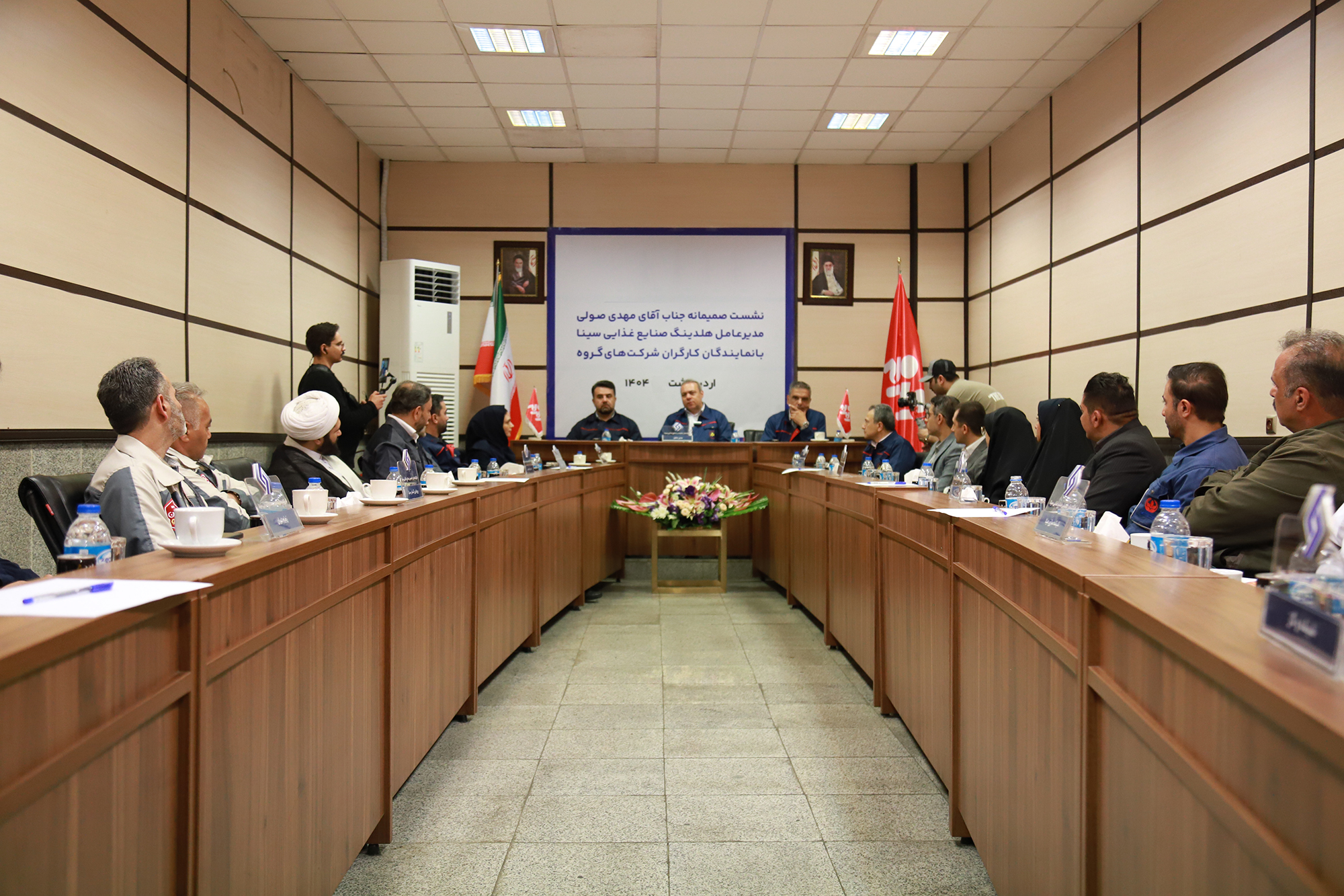 آرزوی چندین ساله کارگران شرکت های صنایع غذایی سینا محقق شد